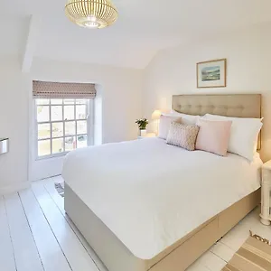 Host & - Holmlea Holiday home Lockton