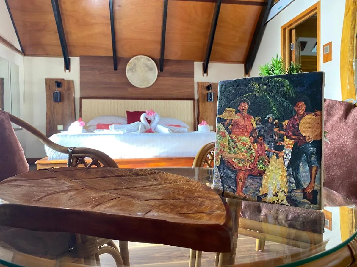 Mouggae Blues Villas Beau Vallon   Beau Vallon (Mahe)