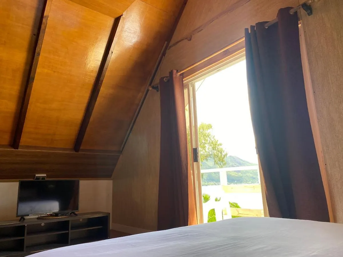 Mouggae Blues Villas Beau Vallon