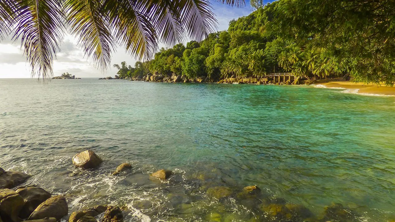 Mouggae Blues Villas Beau Vallon